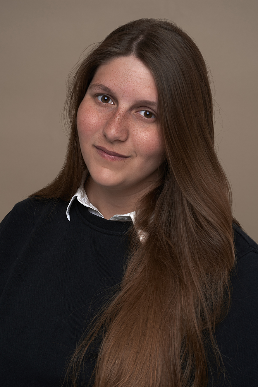 Portrait of Jasmijn Bult, photographer at Studio Taupe